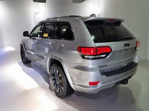 Used 2020 Jeep Grand Cherokee Altitude image 25