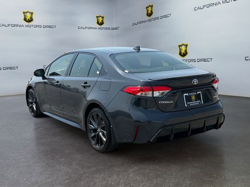 Used 2024 Toyota Corolla SE FWD image 3