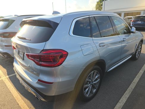 Used 2018 BMW X3 xDrive30i w/ Premium Package AWD/4WD image 2