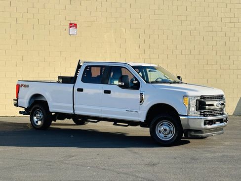 Used 2017 Ford F250 XL w/ Power Equipment Group AWD/4WD image 2