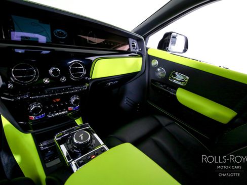 Used 2019 Rolls-Royce Phantom Sedan image 16