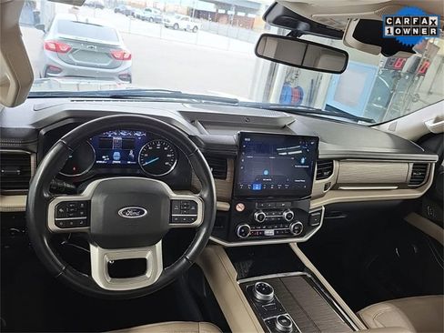 Used 2023 Ford Expedition Limited image 8