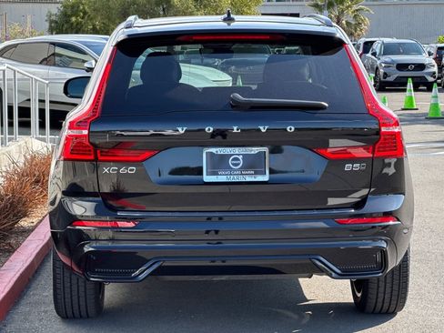Used 2024 Volvo XC60 B5 Plus w/ Protection Package Premier AWD/4WD image 8