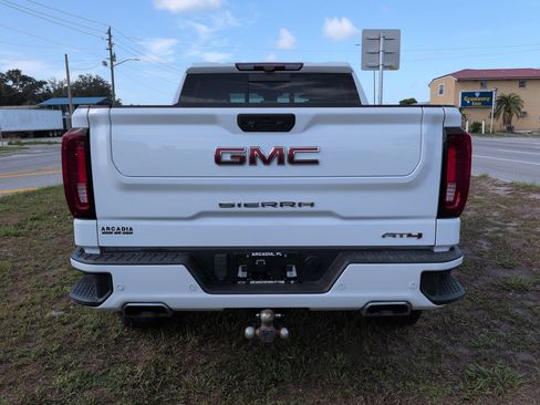 Used 2022 GMC Sierra 1500 AT4 w/ AT4 Premium Package AWD/4WD image 5