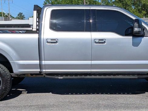 Used 2022 Ford F250 Lariat w/ Black Appearance Package AWD/4WD image 5