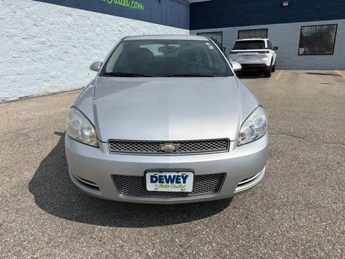 Used 2016 Chevrolet Impala LT FWD image 7