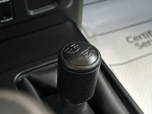 Used 2010 Toyota FJ Cruiser 4WD image 37