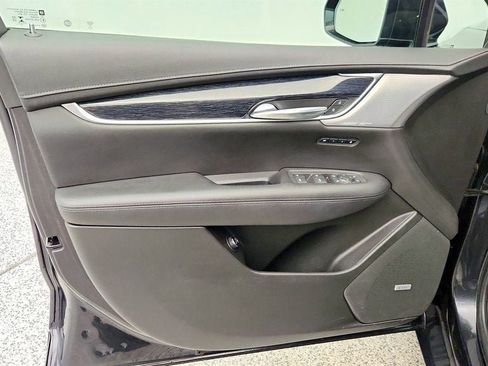 Used 2020 Cadillac XT5 Premium Luxury image 11