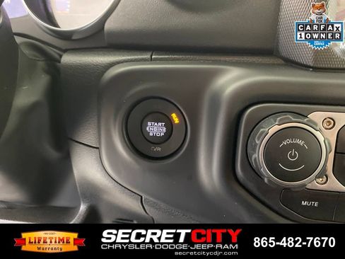 Used 2023 Jeep Wrangler Unlimited Rubicon 4xe w/ Steel Bumper Group AWD/4WD image 16