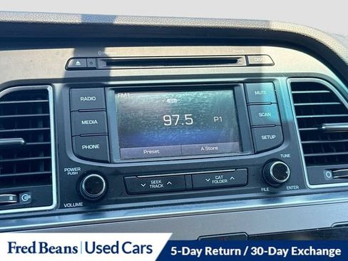 Used 2015 Hyundai Sonata SE w/ Option Group 02 FWD image 19