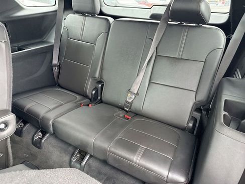 Used 2023 Chevrolet Traverse RS AWD/4WD image 24