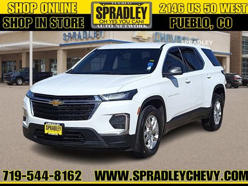Used 2023 Chevrolet Traverse LS image 1
