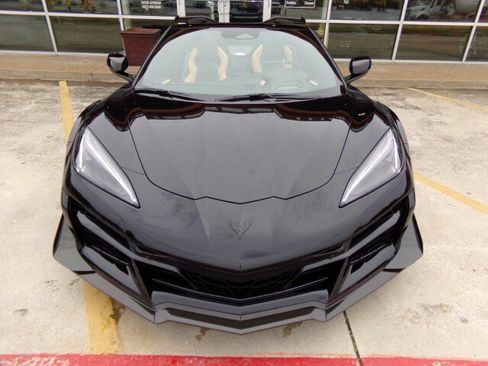 Used 2024 Chevrolet Corvette Z06 w/ Stealth Interior Trim Package RWD image 3