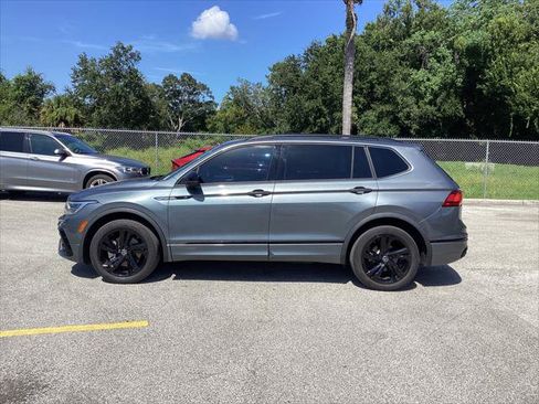 Used 2023 Volkswagen Tiguan SE R-Line FWD image 7