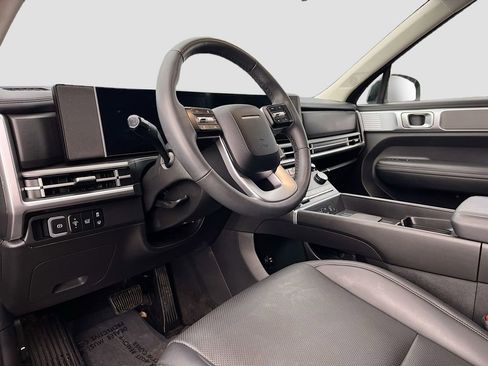 Used 2025 Hyundai Santa Fe XRT image 9