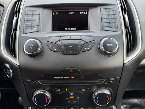 Used 2017 Ford Edge SEL image 29