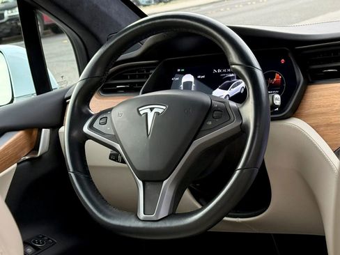 Used 2020 Tesla Model X Long Range AWD/4WD image 11
