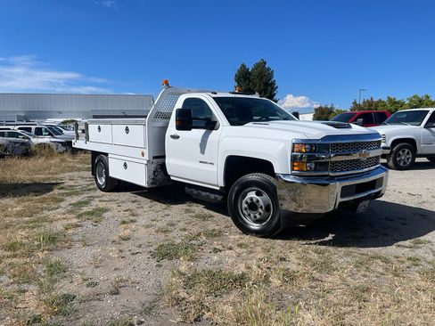 Used 2019 Chevrolet Silverado 3500 W/T w/ WT Convenience Package RWD image 2