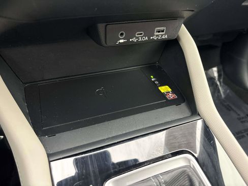 Certified 2025 Subaru Forester Premium image 26