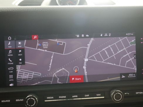 Used 2021 Porsche Macan image 19