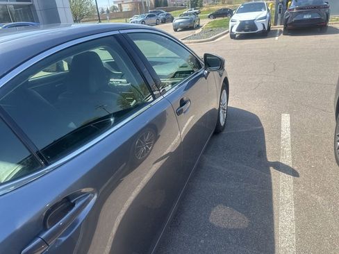 Used 2013 Lexus ES 350 w/ Luxury Pkg FWD image 16