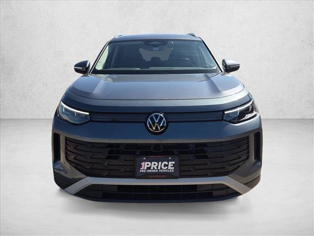 Used 2026 Volkswagen Tiguan SE FWD image 2