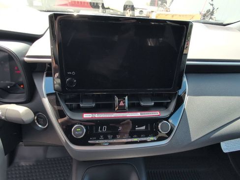 Certified 2026 Toyota Corolla SE FWD image 21