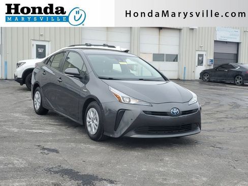 Used 2021 Toyota Prius LE image 1