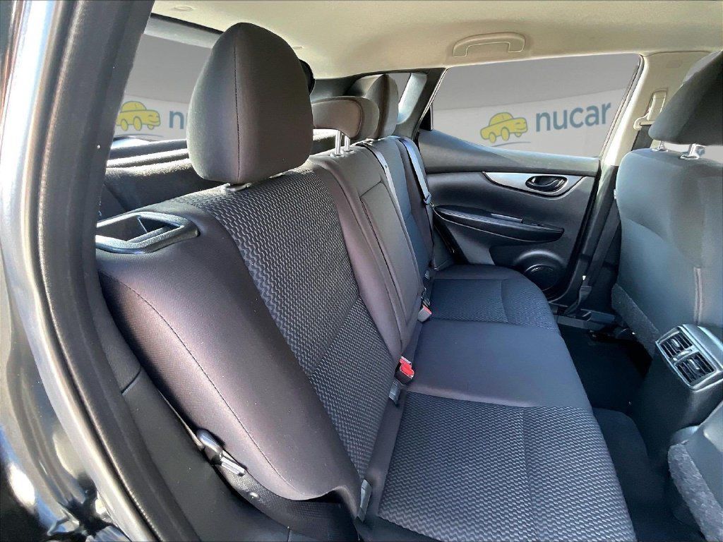 Used 2019 Nissan Rogue Sport S w/ Appearance Package AWD/4WD image 16