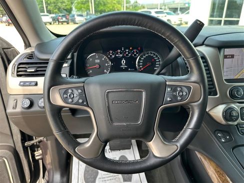 Used 2015 GMC Yukon XL Denali w/ Touring Package AWD/4WD image 18