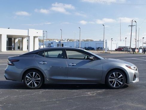 Used 2023 Nissan Maxima SV w/ Floor Mat Group image 21