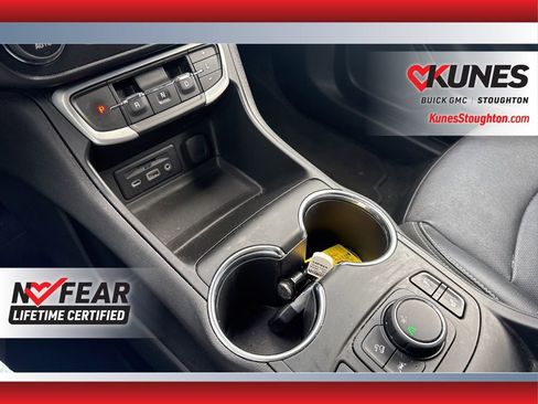 Used 2023 GMC Terrain SLT image 35