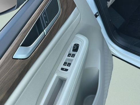 New 2026 Volkswagen Atlas SE image 23