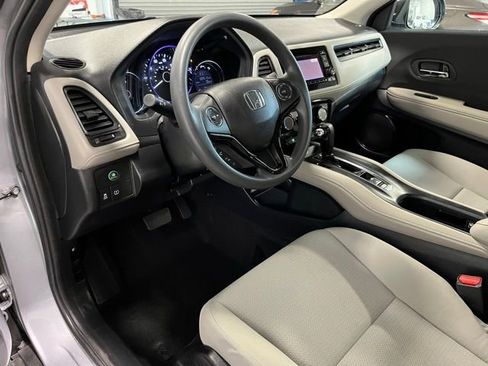 Used 2019 Honda HR-V LX image 18