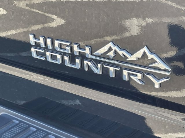 Used 2022 Chevrolet Silverado 2500 High Country AWD/4WD image 8