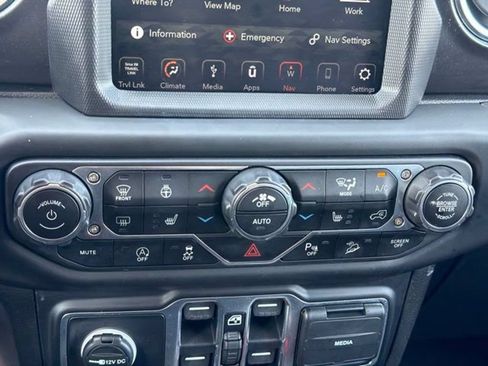 Used 2020 Jeep Wrangler Unlimited Sahara AWD/4WD image 11