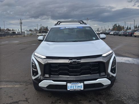 New 2026 Chevrolet Equinox ACTIV image 2