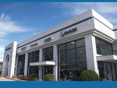 Used 2019 Jeep Wrangler Unlimited Sahara AWD/4WD image 9