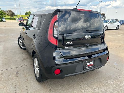 Used 2018 Kia Soul w/ Convenience Package FWD image 4