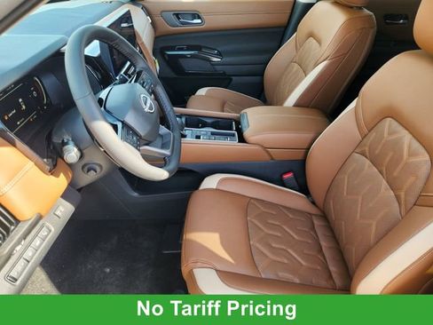 New 2026 Nissan Pathfinder Platinum image 10