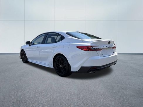 Used 2025 Toyota Camry SE w/ Convenience Package FWD image 7