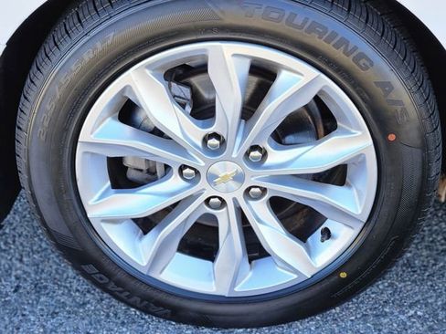 Used 2023 Chevrolet Malibu LT FWD image 10