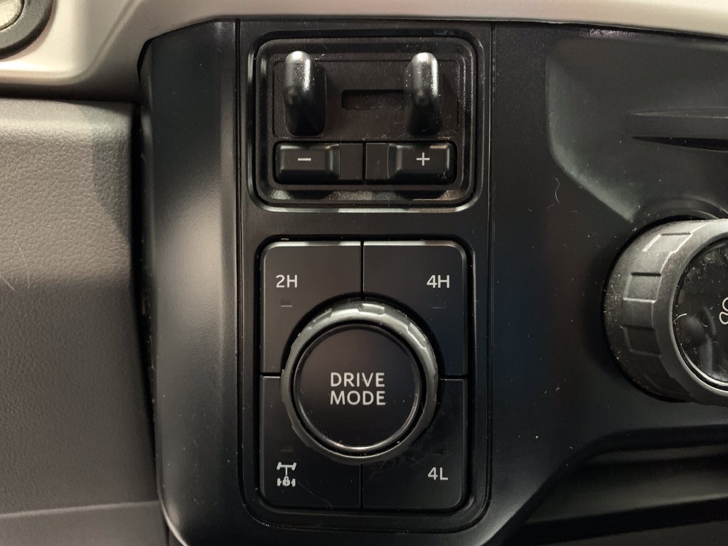 Used 2023 Ford F350 XLT w/ FX4 Off-Road Package AWD/4WD image 24