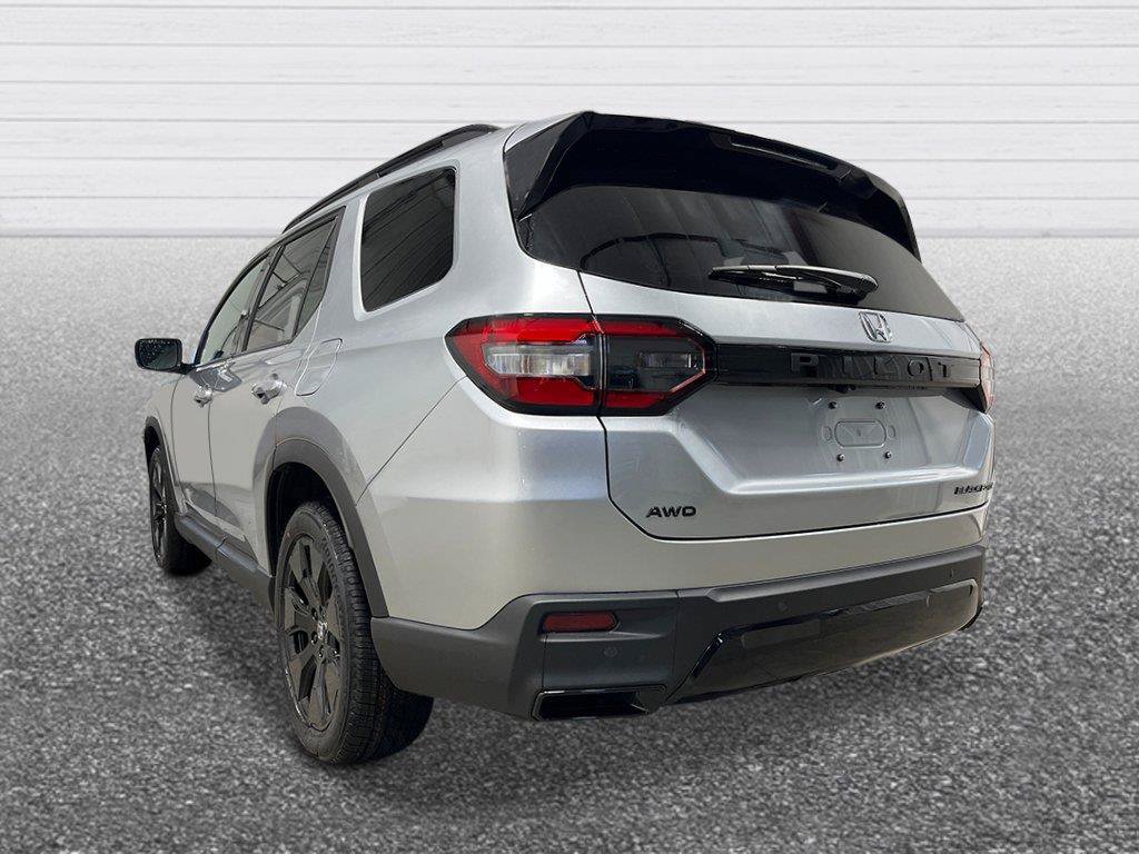 New 2026 Honda Pilot Black Edition image 3