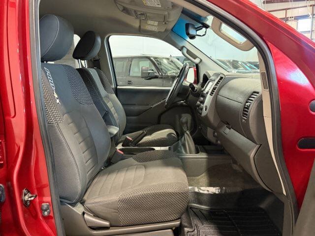 Used 2016 Nissan Frontier PRO-4X AWD/4WD image 18