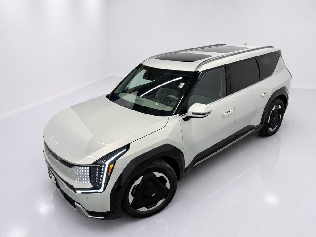 Used 2024 Kia EV9 Land AWD/4WD image 5