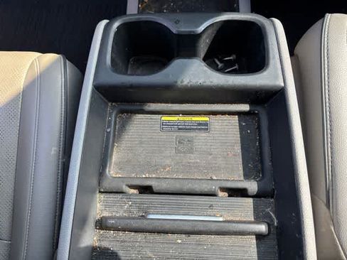 Used 2022 Honda Odyssey Elite image 17