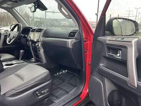 Certified 2022 Toyota 4Runner SR5 Premium w/ Moonroof Package image 15