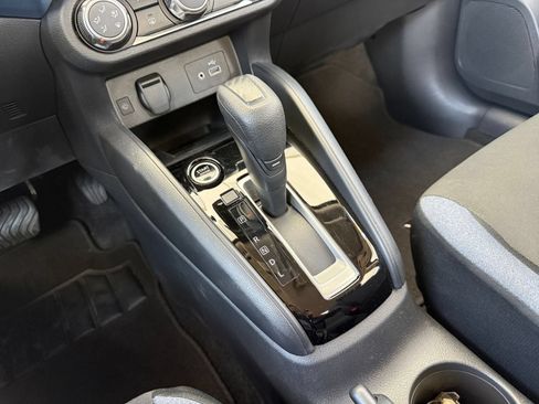 Used 2025 Nissan Versa SV FWD image 40