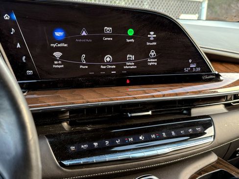 Certified 2023 Cadillac Escalade Sport Platinum image 18